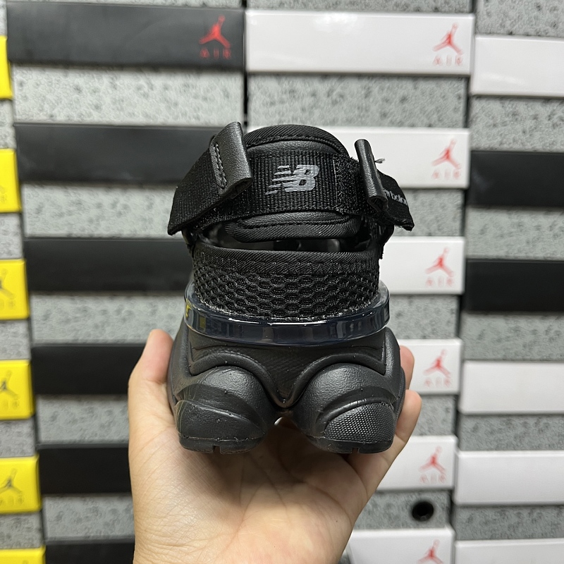 New Balance 9060 Sneakers 3