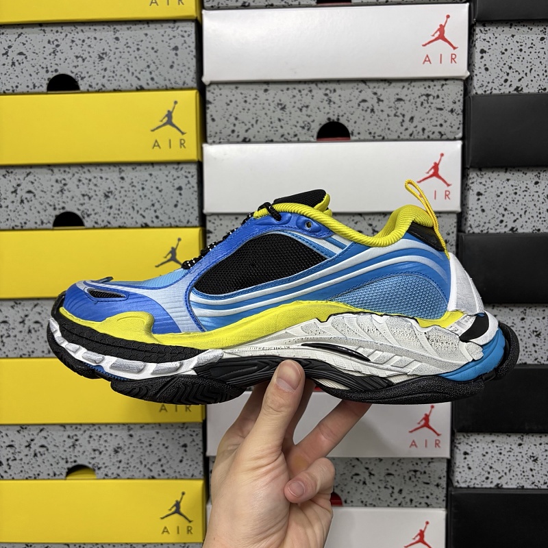 Triple S 2 4497 · 4