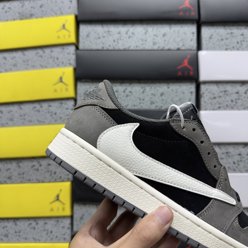 Travis Scott Reverse Swoosh Sneaker 7