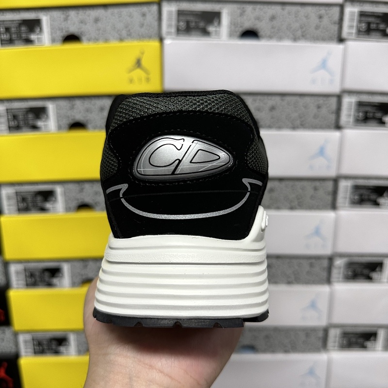 Dior B30 Sneakers · Black White Green 3