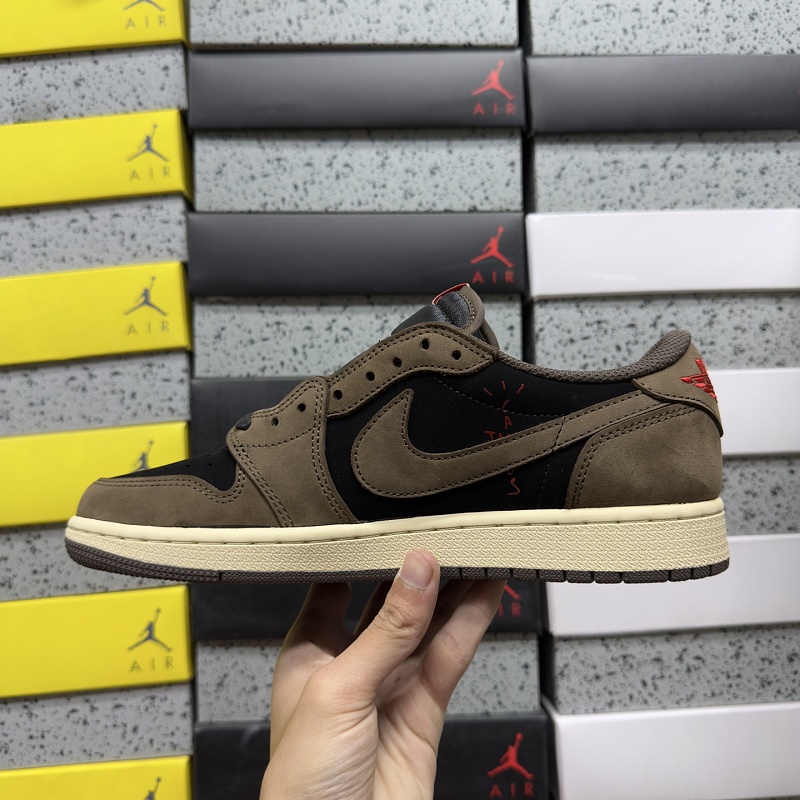Travis Scott Reverse Swoosh Sneakers 4