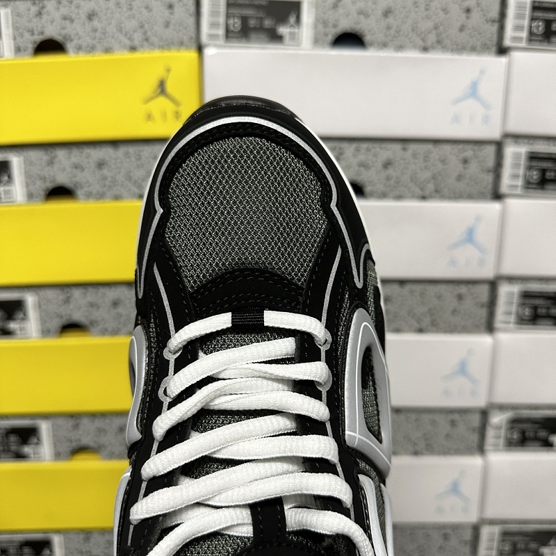 Dior B30 Sneakers · Black White Green 9