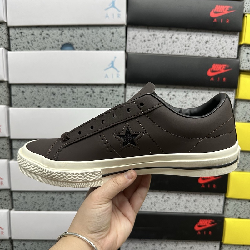 Converse Chuck Taylor Sneakers 8