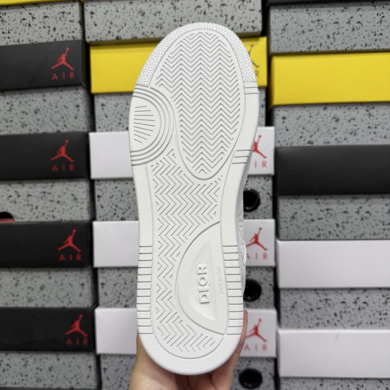 Dior B28 Sneakers 2