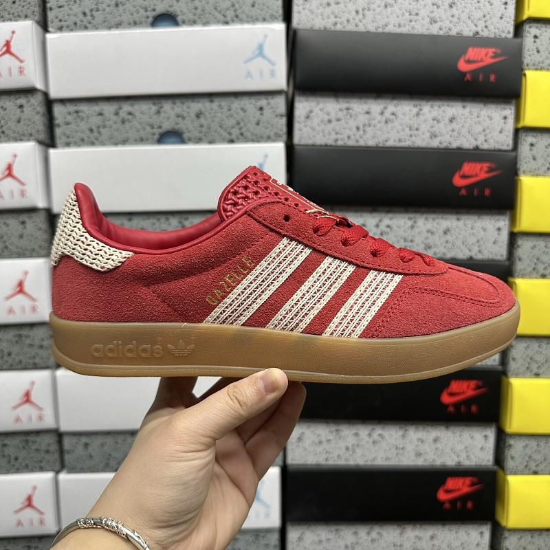 Gazelle Indoor 9