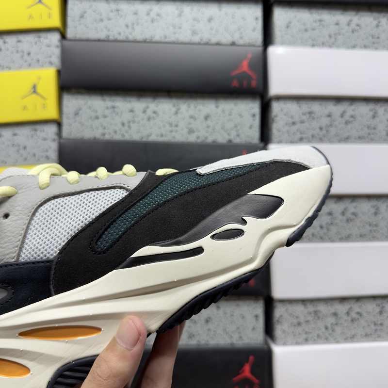 Yeezy 700 7