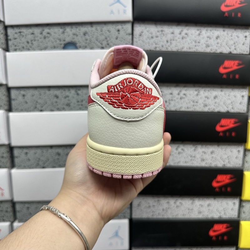 Jordan 1 Sneakers · 4