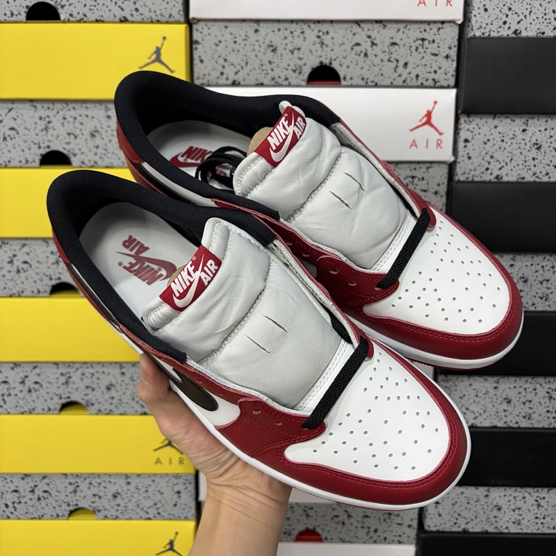 Jordan 1 Sneakers 2