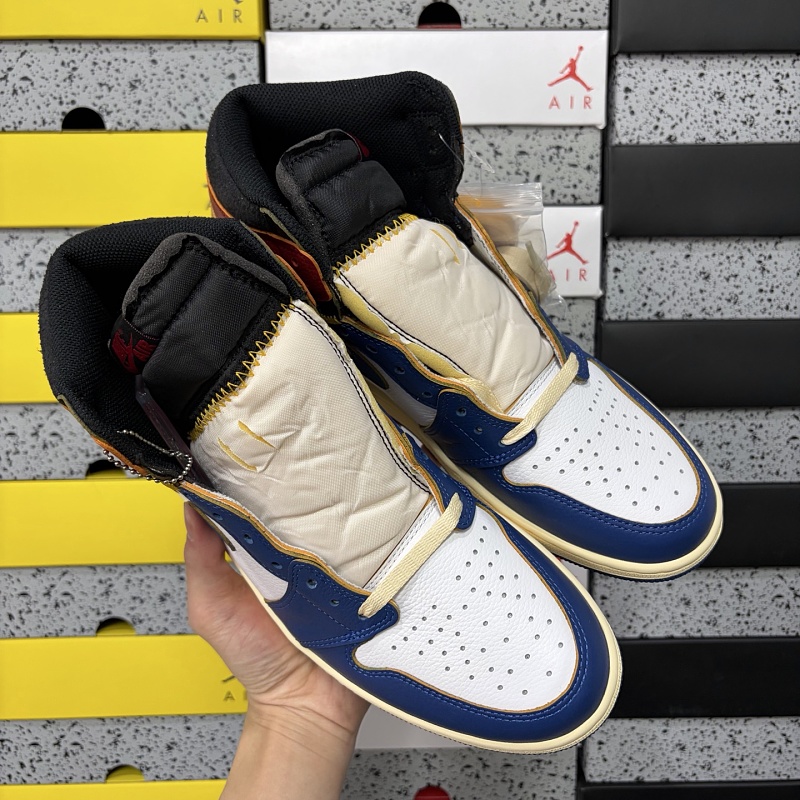 Jordan 1 Sneakers 2