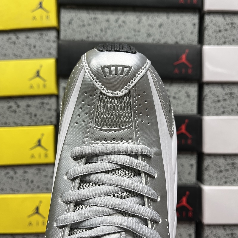 Shox R4 · 5