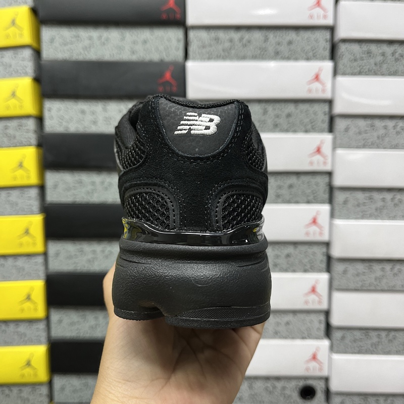 New Balance 603 Sneakers · 3