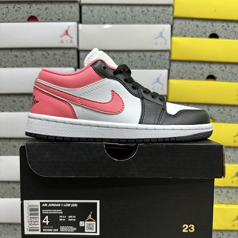 Jordan 1 Travis Scott 10