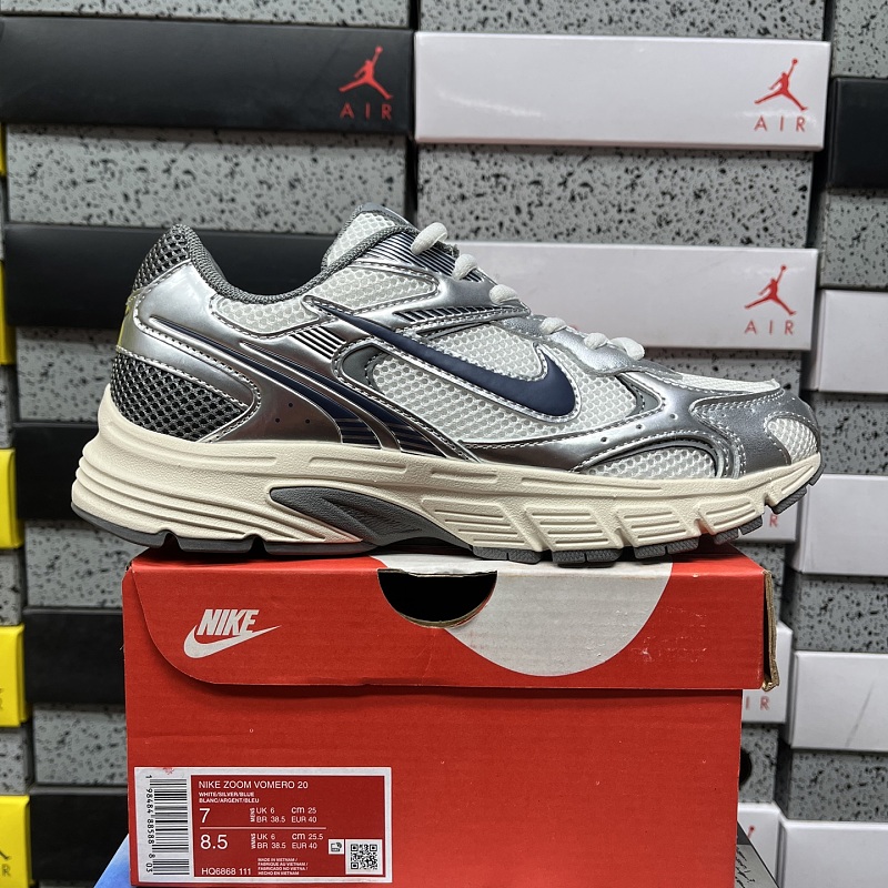 Nike Vomero 9