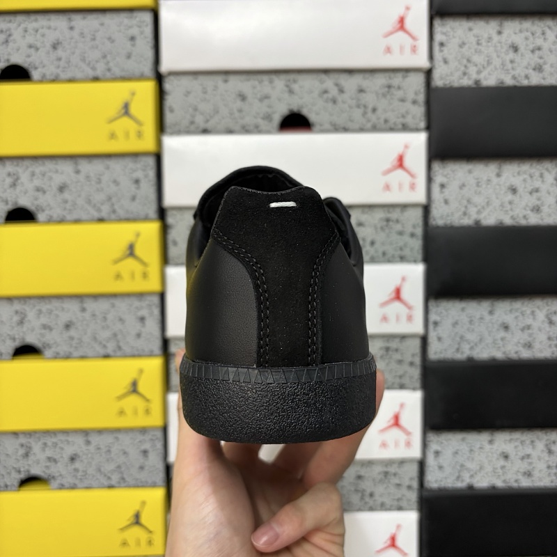 MM6 Maison Margiela Sneakers Black · 6