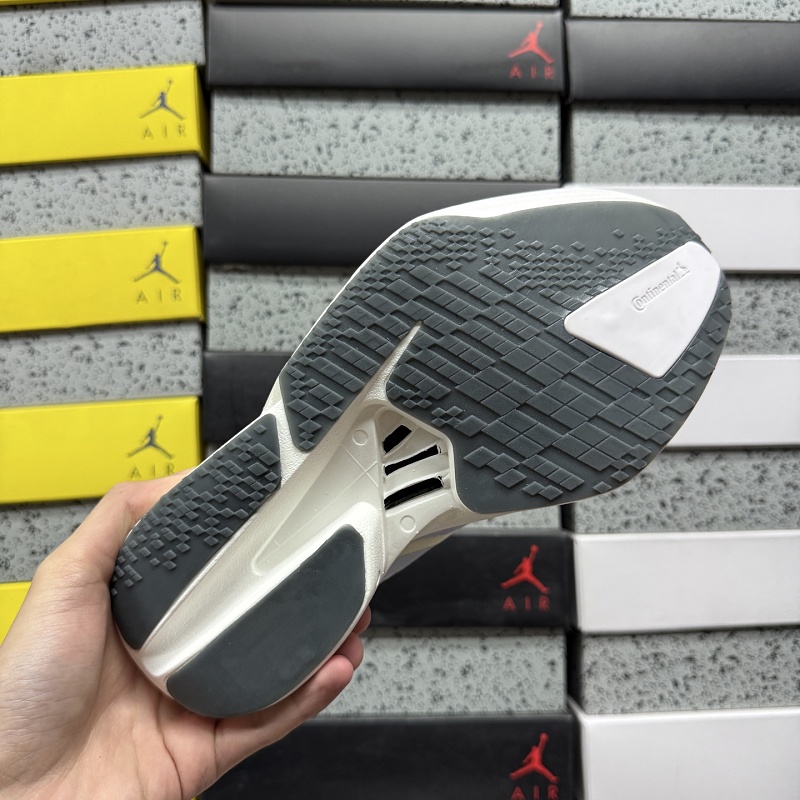Adizero Adios 4M