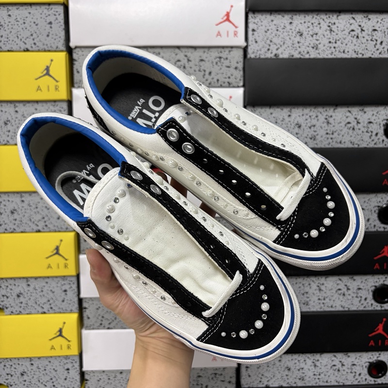 Skool Vn000s52fs8 · 2