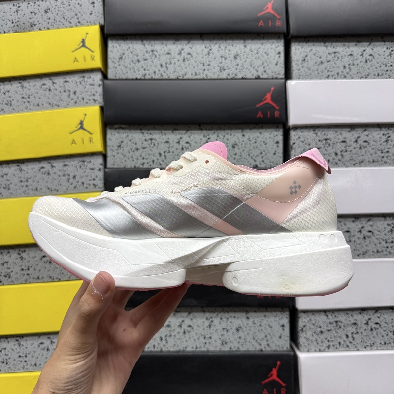 Adizero Adios 4M 3
