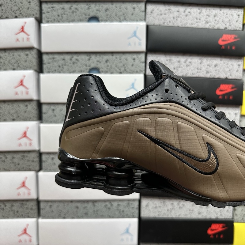 Shox R4 · 5