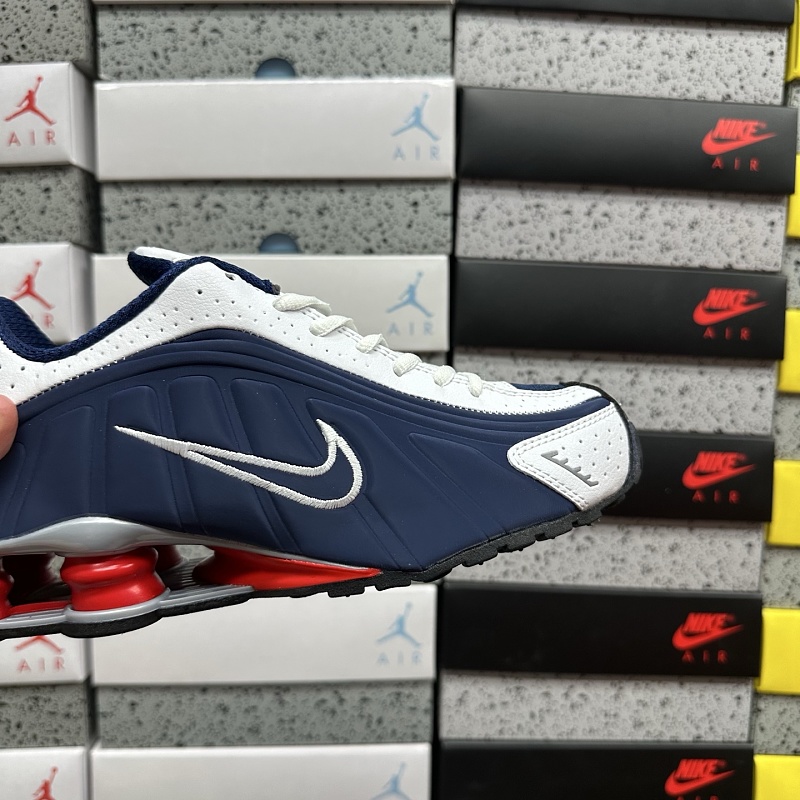 Shox R4 · 6