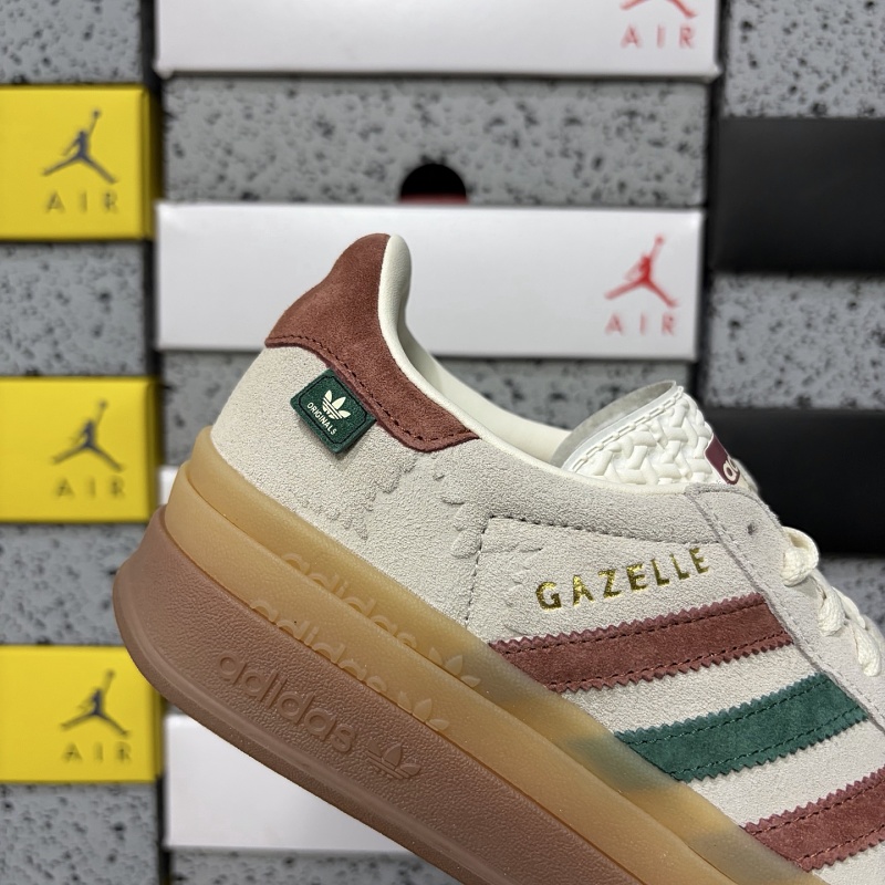 Gazell Ebold · 6