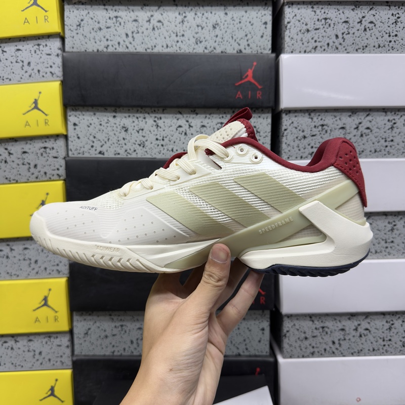 Adizero Ubersonic 5 M 3
