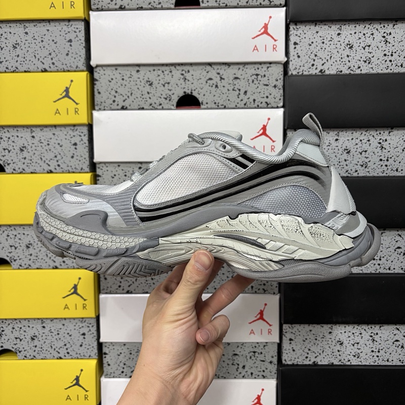 Triple S 2 1800 · 4