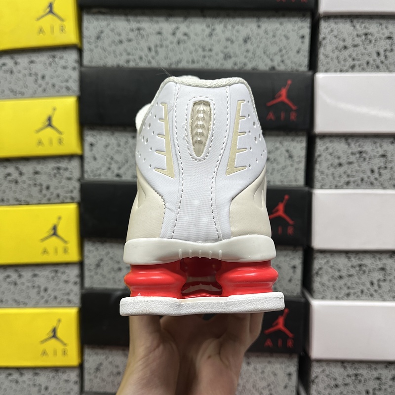 Shox R4 · 2