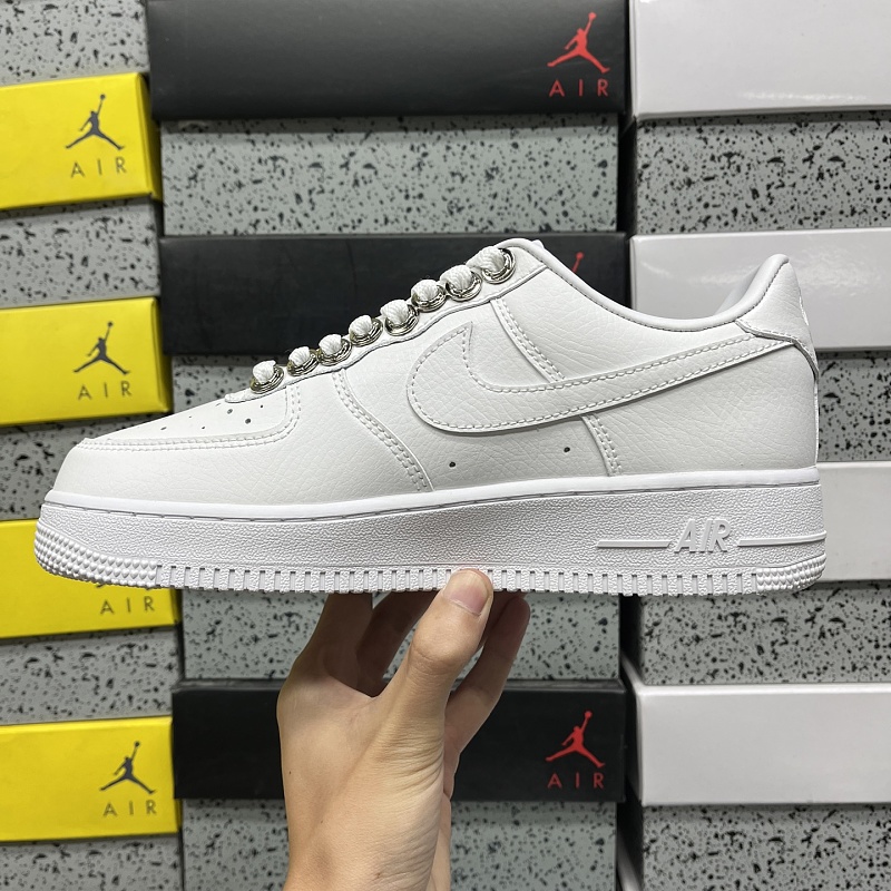 Air Force 1 · 4