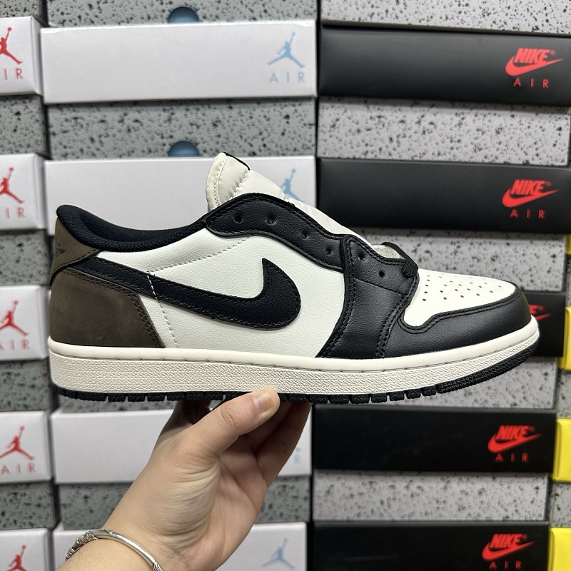 Jordan 1 Sneakers 9