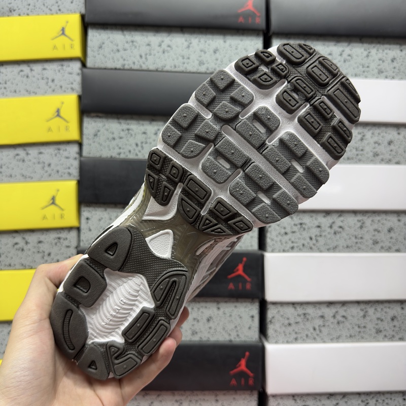 Air Max Moto 2K