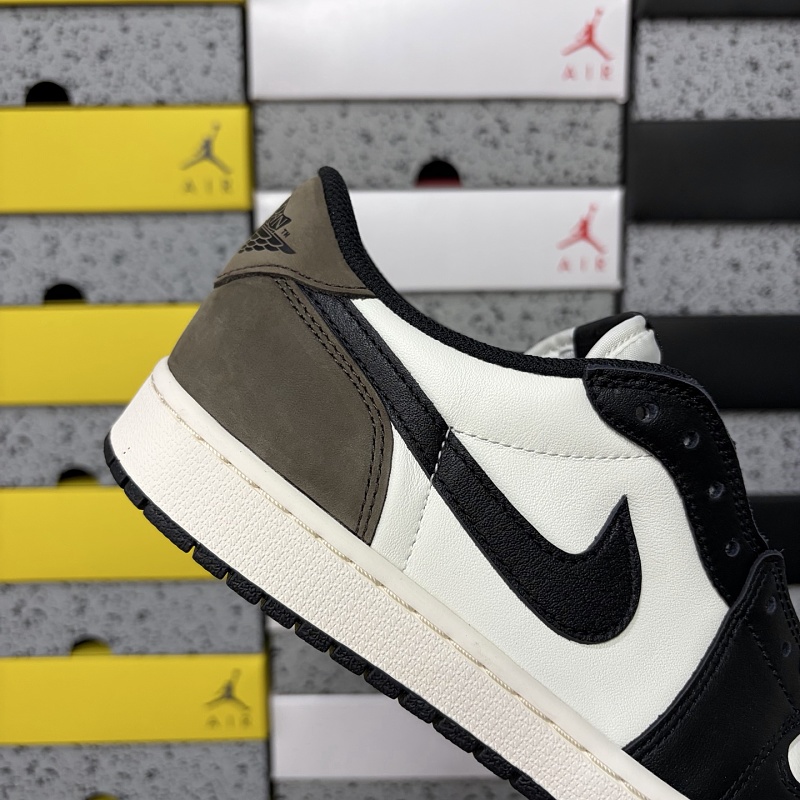Jordan 1 Sneakers 8