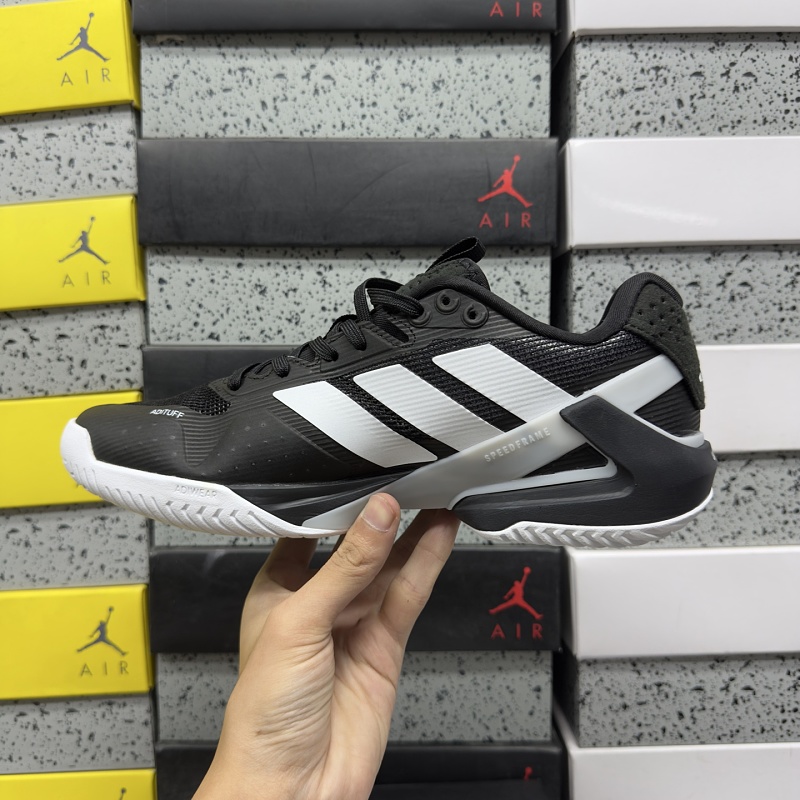 Adizero Ubersonic 5 M 3