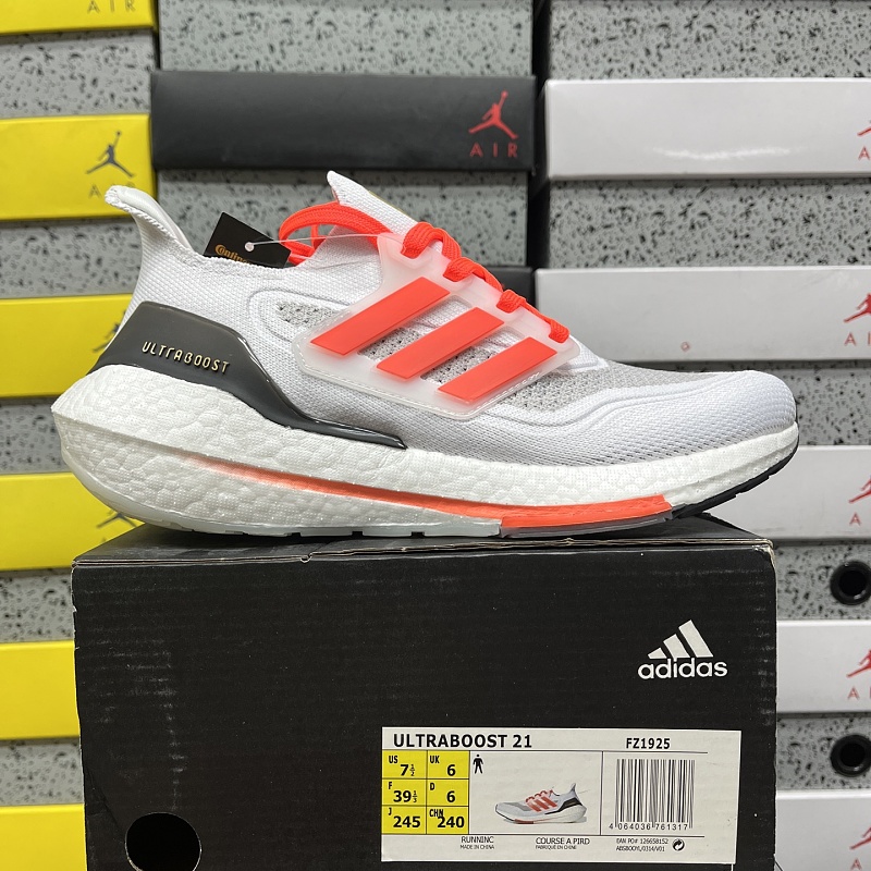Ultraboost Light 9