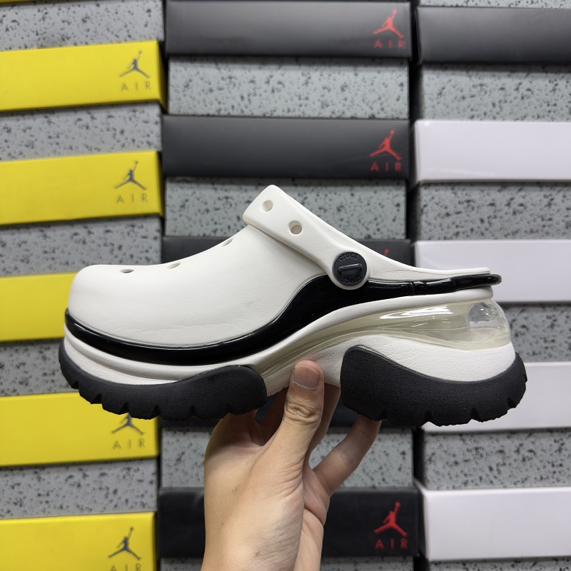 Crocs M3-m7 · 3