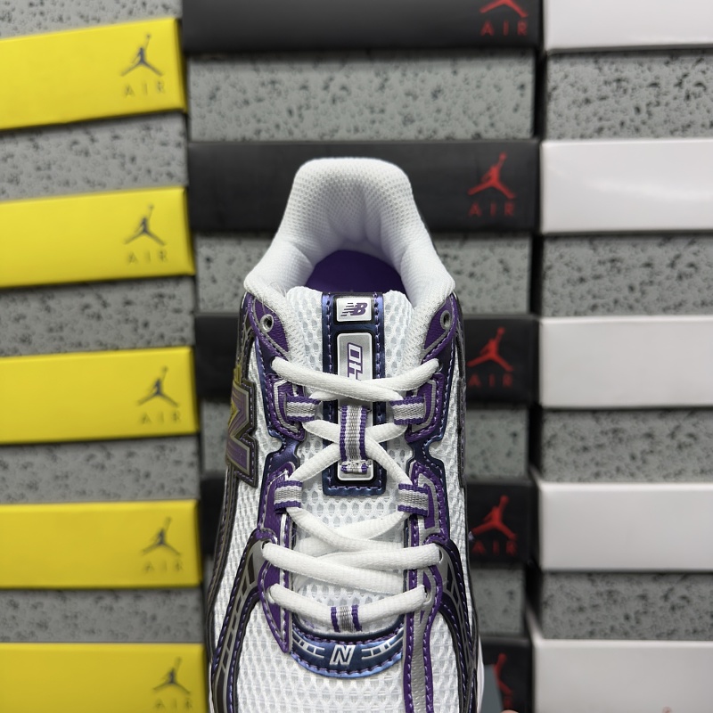 New Balance 740 Sneakers · 4