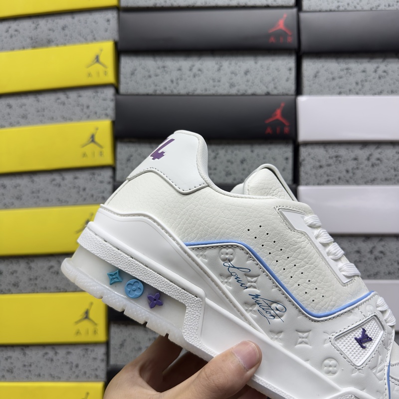 Trainer Blue · 6