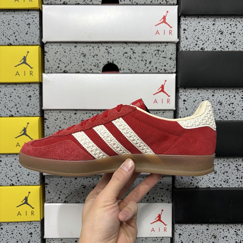 Gazelle Indoor 2