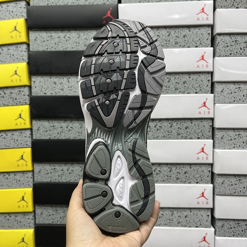 Omni9 · 4