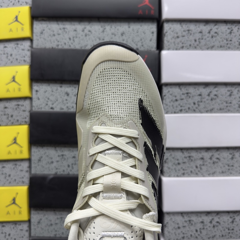 Adizero Ubersonic 5 M 5