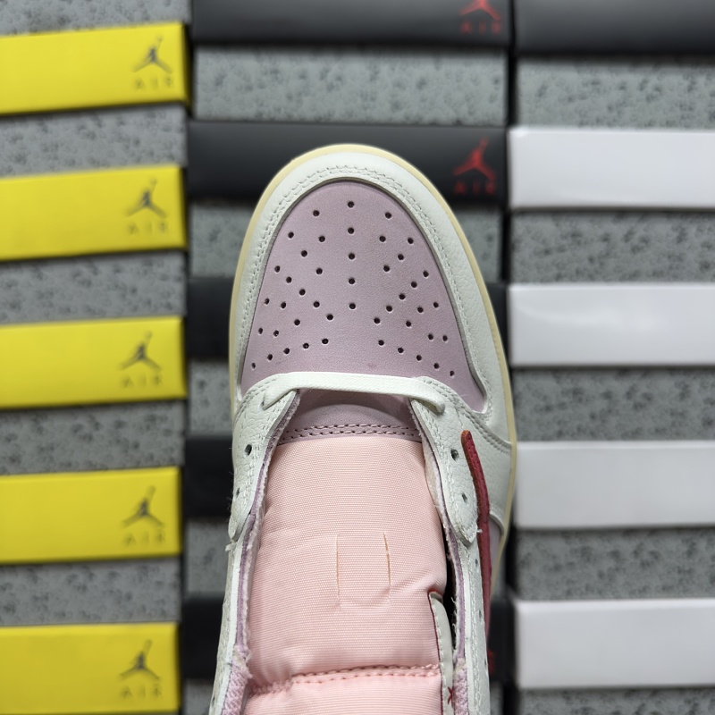 Travis Scott Reverse Swoosh Sneakers · 6