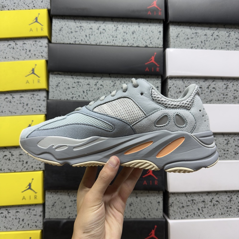 Yeezy 700 3