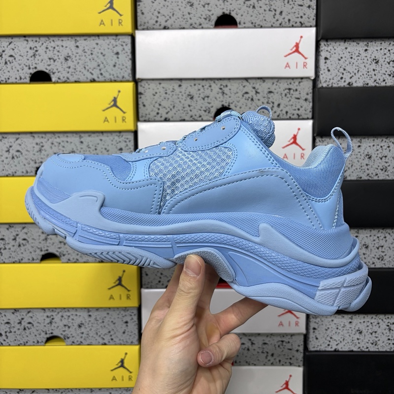 Triple S 3210 · 4