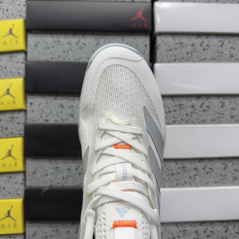 Adizero Ubersonic 5 M 5