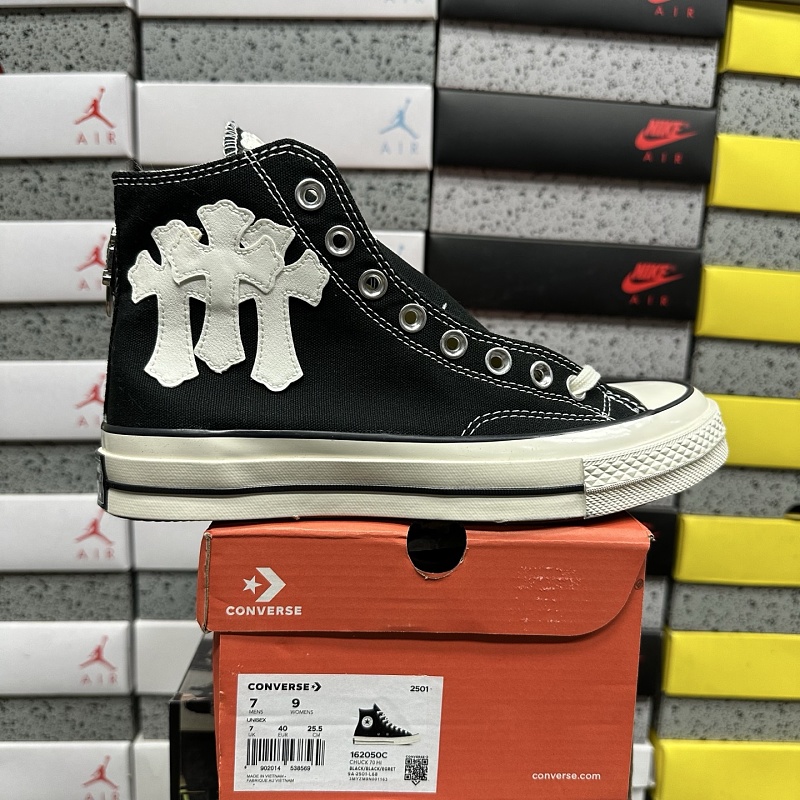 Converse Chuck Taylor Sneakers 10