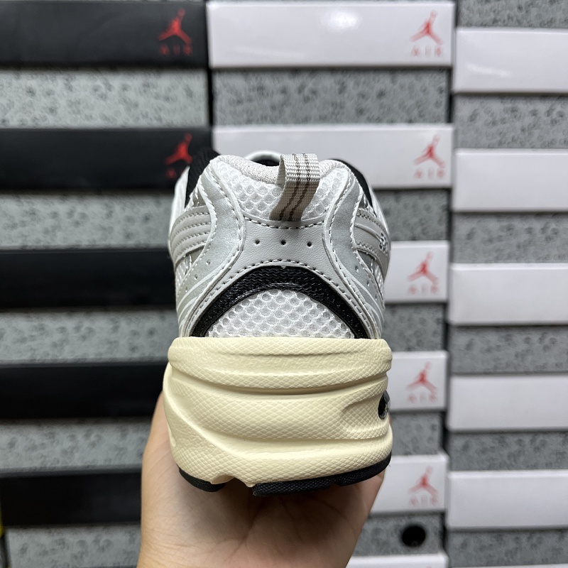 New Balance 530 Sneakers 3