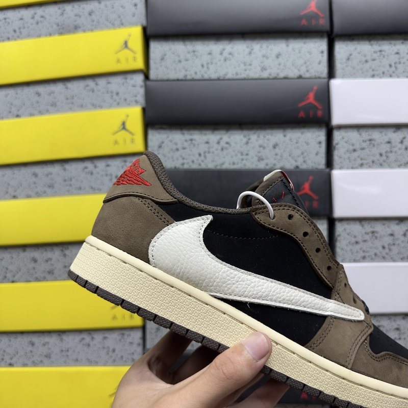 Travis Scott Reverse Swoosh Sneakers 7