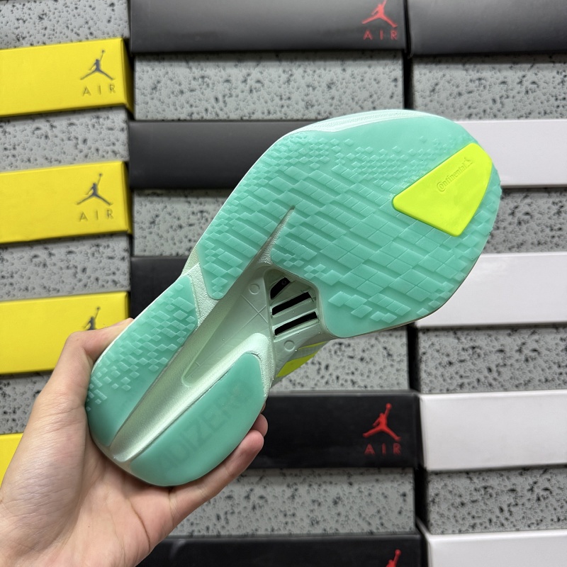 Adizero Adios 4M