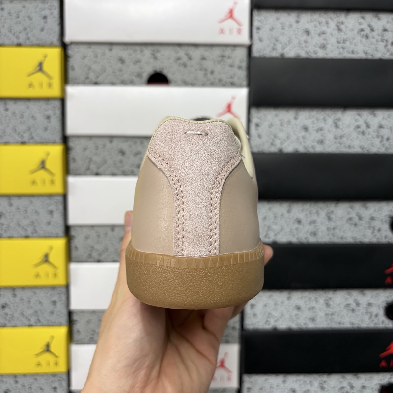 Maison Margiela MM6 Apparel · 6