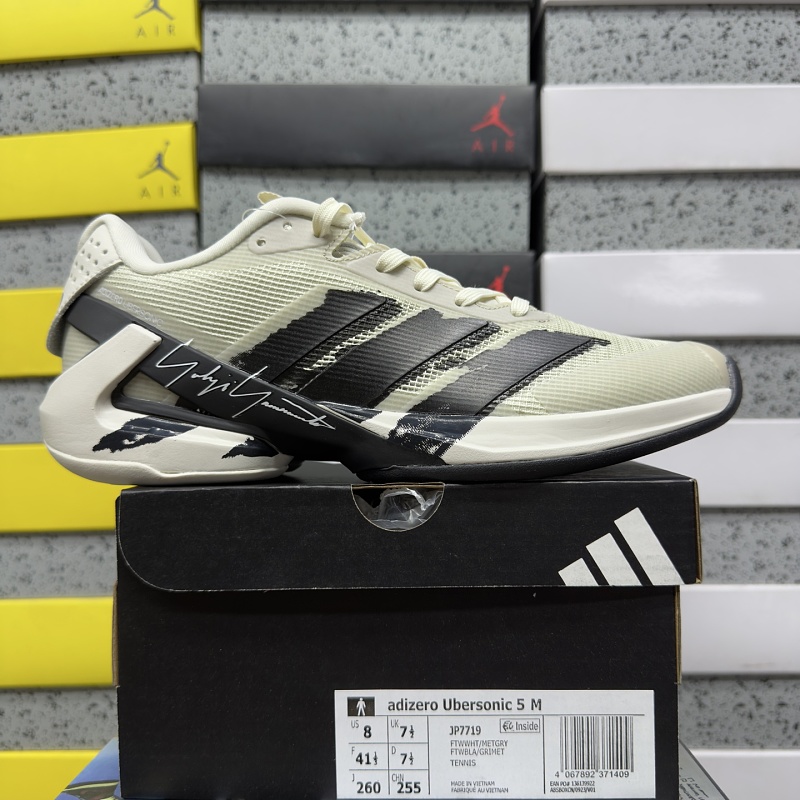 Adizero Ubersonic 5 M 9