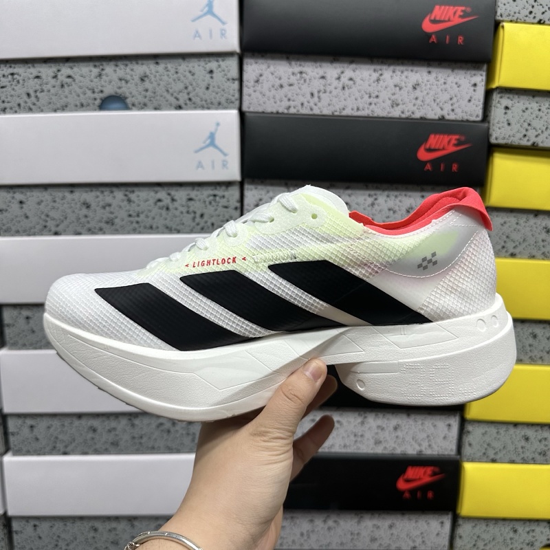 Adizero Adios 4M 8